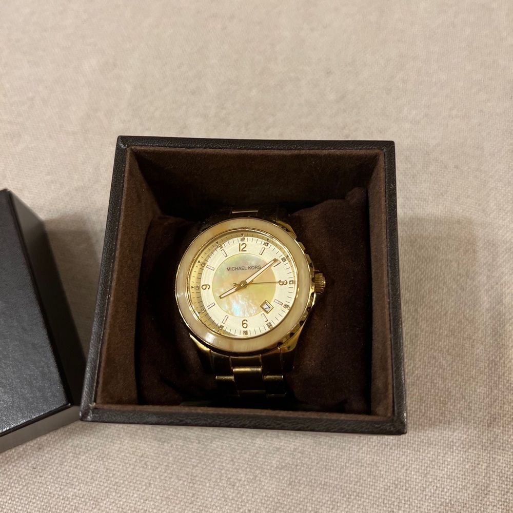 Michael Kors Gold Watch MK 5260